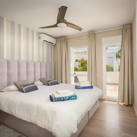 Casa Eucalyptus Family Εστεπόνα